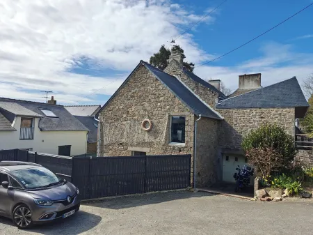 Maison Pierre 5 persons 3 stars in the heart of Cancale Отели рядом с достопримечательностью «CORD(e)»