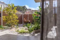 Samos Tropic Apartments Отели в г. Самос