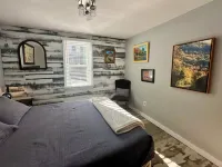 Directly across from the Old Jail, historical & surreal, ground floor 2 bedroom