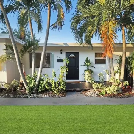 Luxury Sanctuary! Modern 2Br Only 6 Min to Beach