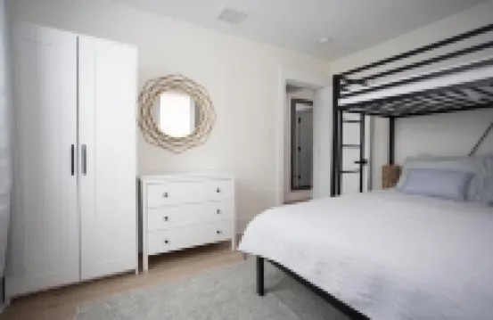 Fully Renovated 3 Bedroom 2 Bath  Apartment 1.5 Blocks from the Beach