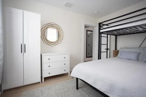 Fully Renovated 3 Bedroom 2 Bath  Apartment 1.5 Blocks from the Beach