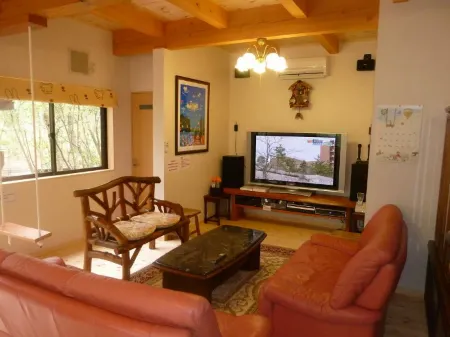 Heart Land Hills in Noto 8 Meruhen No Ie Отели рядом со станцией JR Chiji station