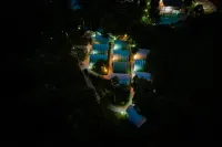 Mookanana Jungle Resort and Spa 서브라만야 호텔