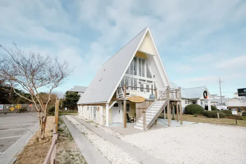 Spring Specials - 3rd Row Beach - Pet Friendly