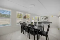 5 bedrooms/2bathrooms Luxury amenities home- Pool, Ping pong table, Pool Table