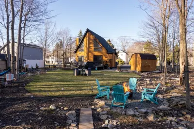 Pet Friendly, Pocono Chalet, Lake Community Hotels near Community Pool and playground