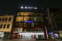 FabHotel Vgr Comforts - Nr Khairtabad Metro Station Отели рядом с достопримечательностью «Бирла Мандир»
