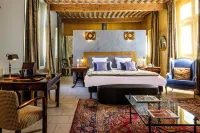 Palais Aoma, hôtel Particulier de Luxe en Provence Hotels in Velleron