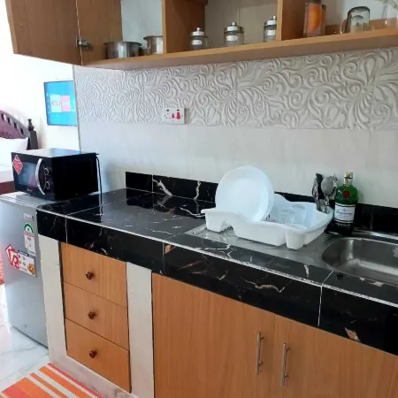 Lux Suites Carina Studio Apartments