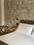 Olivia Rooms Teocrito