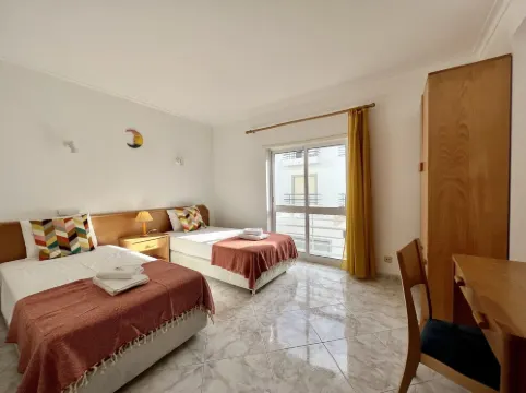 アルブフェイラ ファレシア ビーチ  4 バイ ホーミング