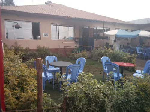 Small Villa Gardens Hotels in Kabati