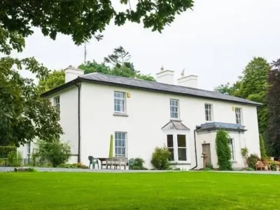 Lough Bawn House Hotels in Kells