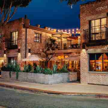 Granada Hotel & Bistro Hotel Exterior