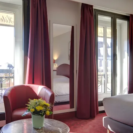 Hotel des 4 Soeurs Отели рядом с достопримечательностью «Большой театр Бордо»