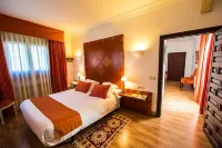 Hotel Hacienda del Cardenal - شرفة