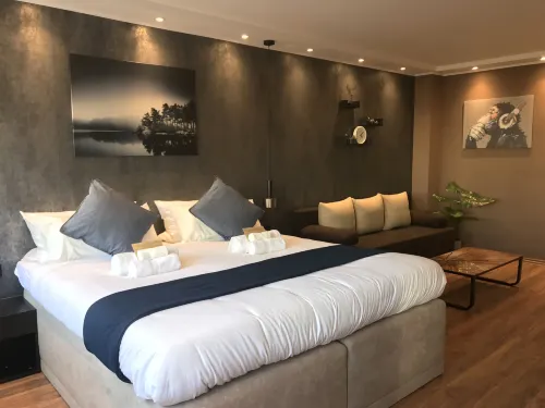Mike's Four -  Privatzimmer