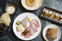 Vibe Hotel Canberra - breakfast