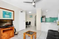 Superb 1 Bedroom Apartment Near the Beach