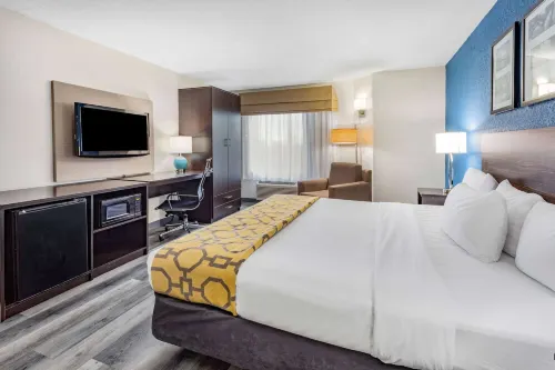 Baymont by Wyndham Milan - parking
