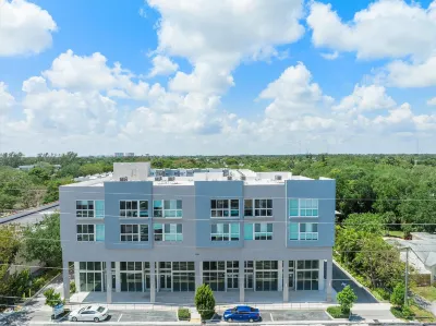 阿文圖拉閣樓 可樂華海灘公園附近的飯店