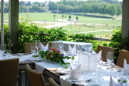 Hotel Staribacher Südsteiermark Отели в г. Санкт-Мартин