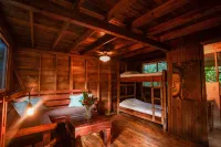 Palmar Beach Lodge Hotels in Bastimentos Island