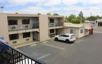 Economy Inn Hotels in Santa Maria