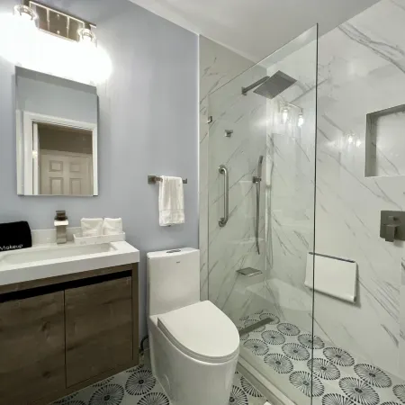 Villa Michloe - Steps from Wilton Drive