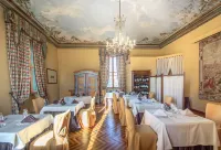 Castello Rosso Hotels in Saluzzo
