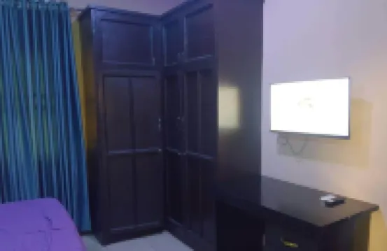 兩卧室-可住4人-免費停車-空調