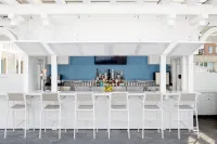 Shutters on the Beach - bar