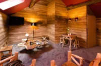 River Lodge Hotel Insolite Hotels in Florennes