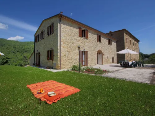 Mansion in Apecchio Near Lake and Pool