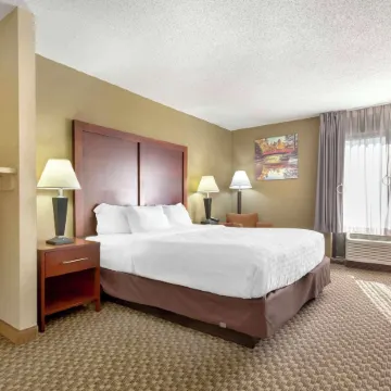 Clarion Pointe Research Triangle Park Durham