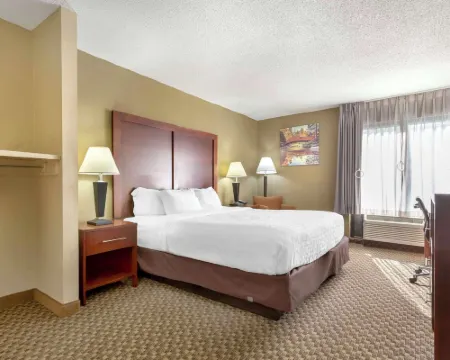 แคลเรียน พอยต์ เดอรัม รีเสิร์ช ไทรแองเกิล พาร์ค โรงแรมในTriangle