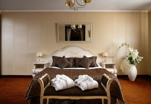 소하체프 호텔 쇼팽