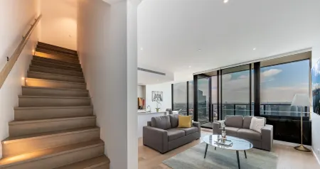 Melbourne Private Apartments - Collins Wharf Waterfront, Docklands Отели рядом с достопримечательностью «Victoria Police Museum»