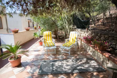 Apartment 250 Meters from the Beach: Sea View