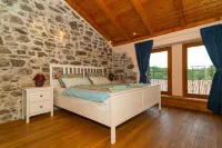 Villa Salvia - Holiday House with Pool -