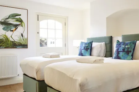 11 Redcliffe Parade Отели рядом с достопримечательностью «Обсерватория Клифтон»