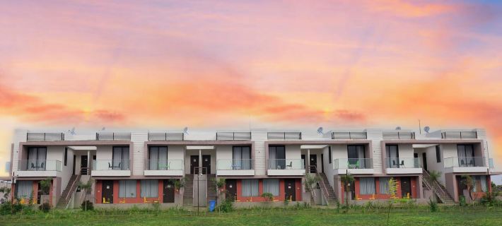 Leena Resort Hotels in Narmada