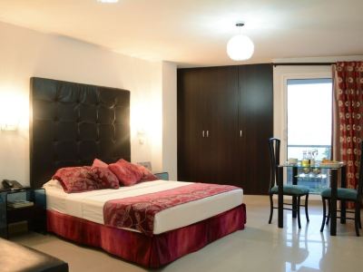Hotel Calima Real