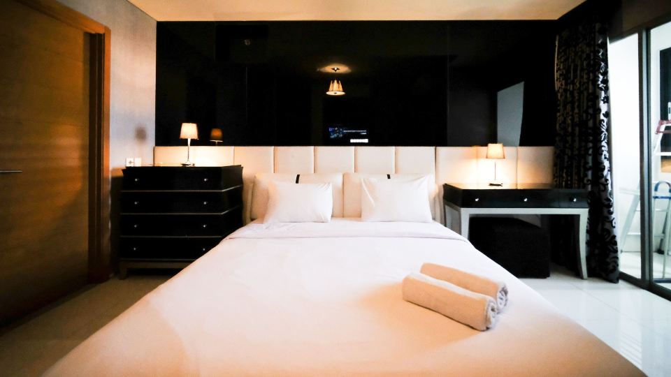 Spacious and Comfy 2Br Apartment at Aryaduta Residence Surabaya
