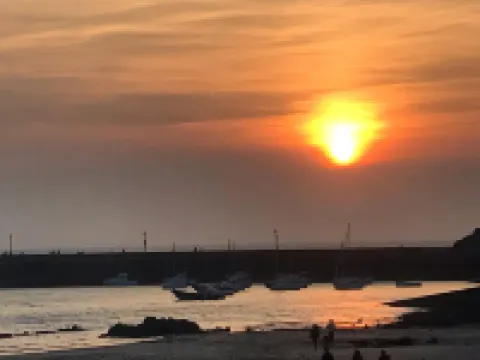 Contact Hôtel du Champ de Mars de Saint-Brieuc Hotels in Saint-Brieuc