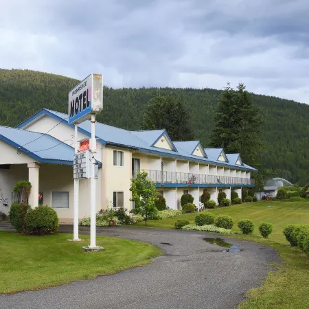 Monashee Motel