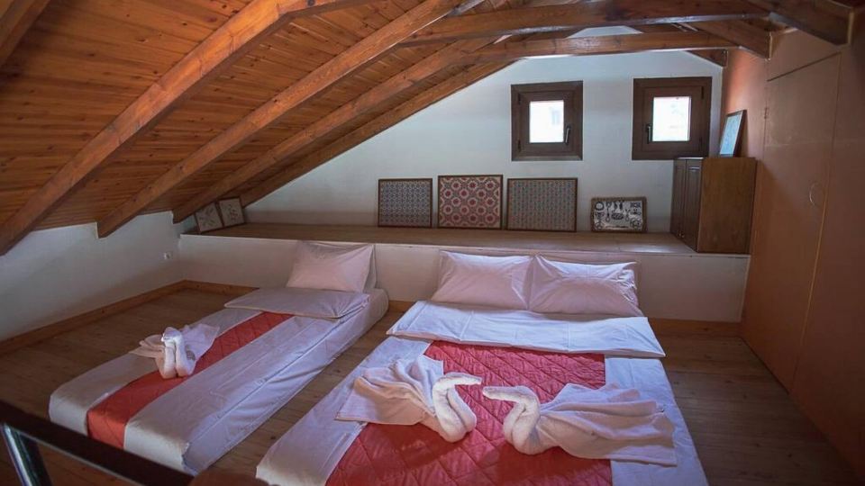 Foula House in Magnisia