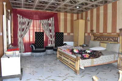 Al-Qamar Hotel Murree Hotels in Murree