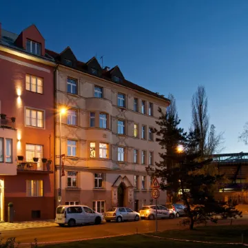 Art Hotel Prague Отели рядом с достопримечательностью «Футбольный стадион «Дженерали Арена»»